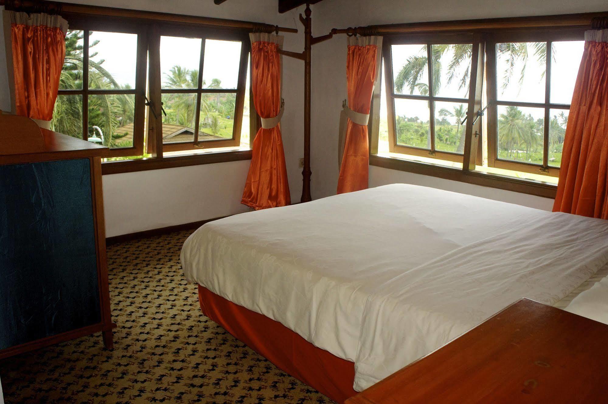 Oyo 1214 My Lagusa Hotel Cimaja Ngoại thất bức ảnh